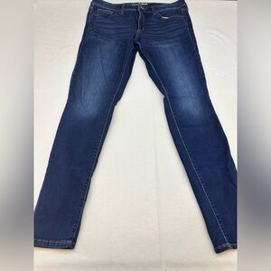 Universal Threads Jeans-32” inseam 4 girls with long legs or roll the hem.